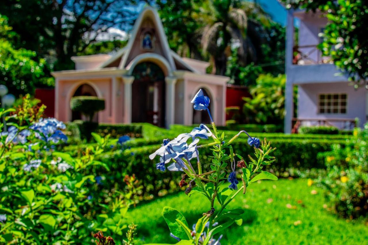 Rancho Guacamayos Hotel & Restaurantes Bonao Eksteriør billede